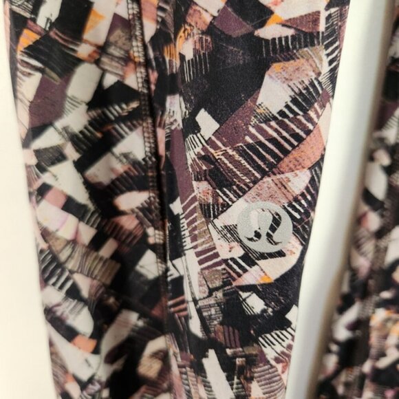 Lululemon Fast and Free Tight II 25" Leggings Nulux Kaleidoscopic Pink Size 4 - Picture 10 of 12